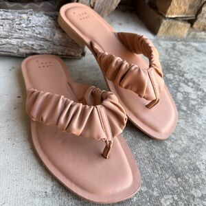 A New Day Blossom Women's Tan Sandals Sz-7.  S